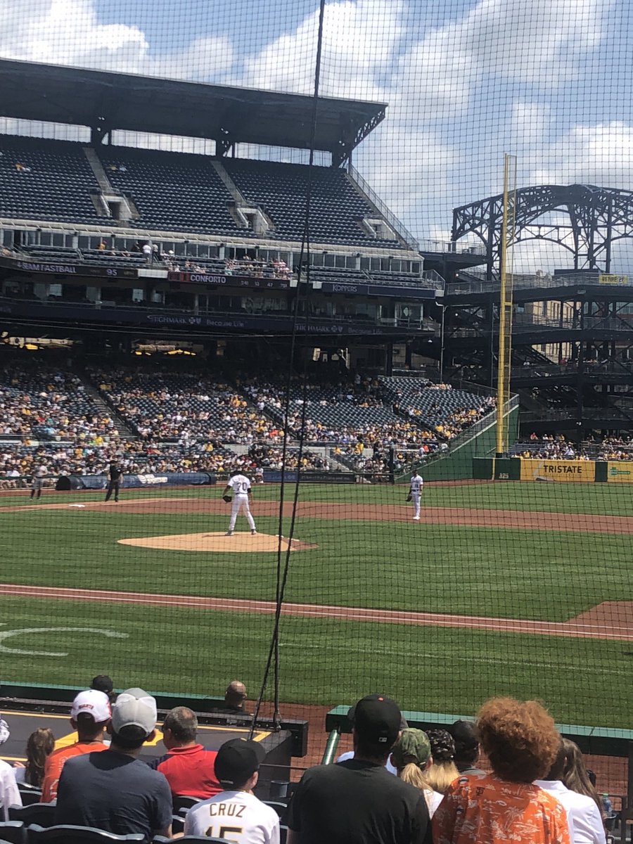 kathielavery's tweet photo. Went to Pirates game. Such a beautiful park https://t.co/l4LJr4Dnf8
