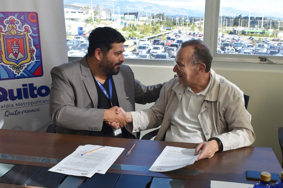 🤝 | CONVENIO
#AeropuertoDeQuito

@UNIRuniversidad y @QuitoAeropuerto firmaron un convenio marco de cooperación para otorgar al personal de la #EPMSA y a sus familiares acceso a los ámbitos de formación, investigación, transferencia de tecnológica, asesoramiento técnico…