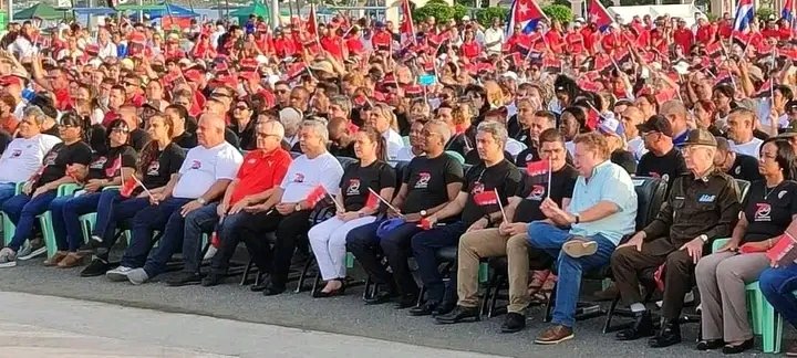 UJCdeCuba's tweet photo. Desde #Cienfuegos Meyvis Estévez 2da Secretaria @UJCdeCuba  participa junto al pueblo de la Perla del Sur en el acto por el #70Moncada. Estuvo presente Joel Queipo Miembro del Secretariado del Comité Central del Partido Comunista de Cuba 
#ConTodosLaVictoria 🇨🇺 #UnaMejorJuventud https://t.co/OiWkiF5U0B
