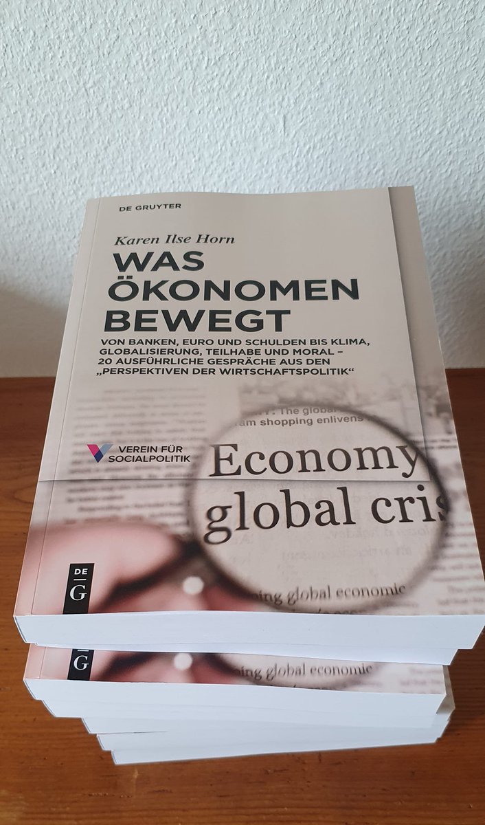 Heute kam mein neues Buch mit der Post an - tiefschürfende, ausführliche Gespräche mit (und Porträts von) 20 angesehenen deutschsprachigen Ökonomen und Ökonominnen aus nunmehr 10 Jahren (auch weiter) spannender Arbeit für die 
<a href="/PerspektivenWP/">Perspektiven der Wirtschaftspolitik (PWP)</a>, ein Journal des
<a href="/VfS_econ/">Verein für Socialpolitik</a> ... (1/3)