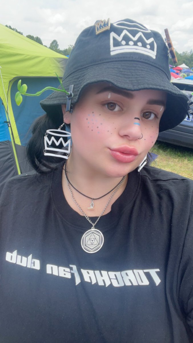 megankimball21's tweet photo. the looks of ✨sound haven✨ .. day 4 was rough as you can tell https://t.co/rdh7kvncmX