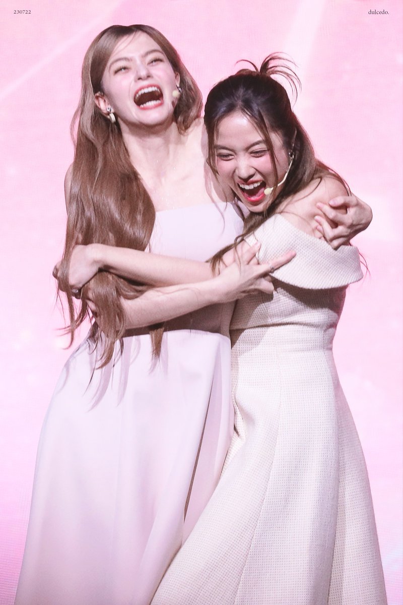dulcedo_pic's tweet photo. 230722 FREENBECKY ❤️

#FreenBecky
#srchafreen #beckysangels 
#FreenBeckyFBinHongKong https://t.co/0b0vAuYoWc