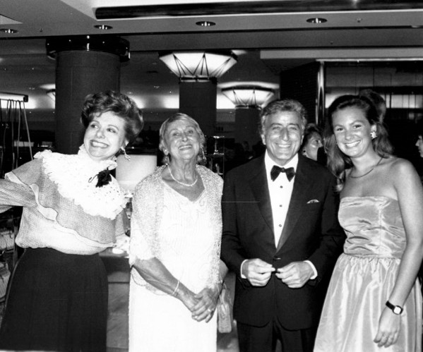 He left his heart in San Francisco, but the legendary Tony Bennett captured ours when Lou Hammond Group had the privilege to work with him.  What a gentleman, what a talent. He will always be remembered.