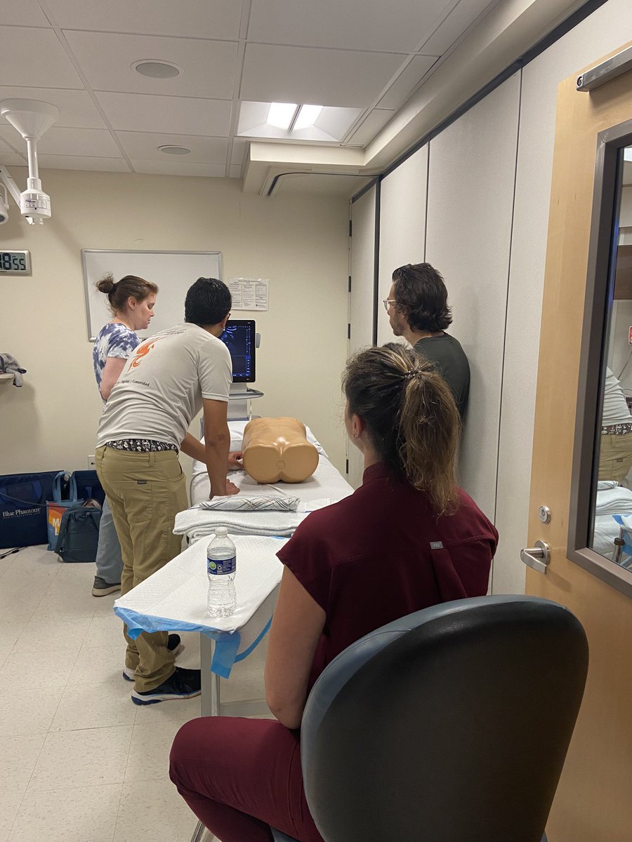 Intro to POCUS for our new interns as part of our bootcamp month @EMRES_MGHBWH Thank you to our Ultrasound Faculty for their expert teaching! @harvardsono