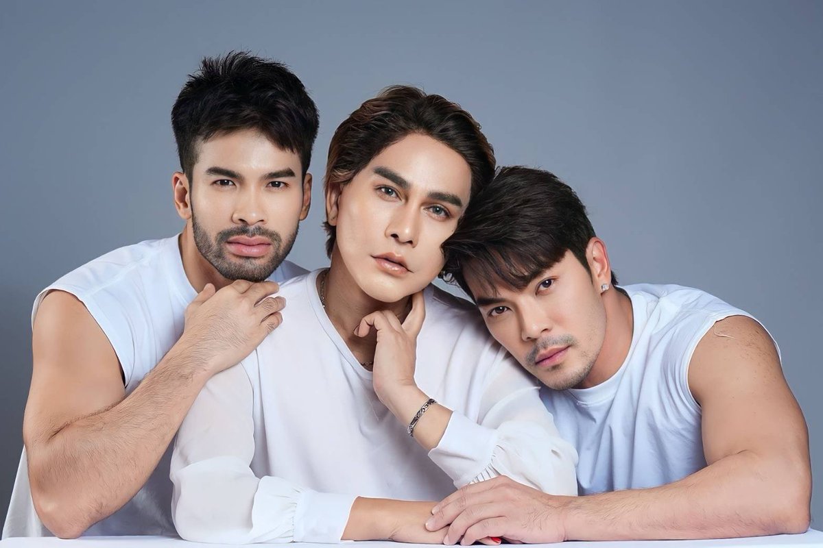 PrathanRamy's tweet photo. มาดูความน่ารักของพวกเรากันนะ🥳🥳🥰🌈
#mistersmartthailand #ADVANCE #เวแรกที่มี2มง #ความหล่อที่ออกแบบได้ #รวมหนุ่มหล่อหนุ่มแซ่บ #เวทีที่มีทรานส์หล่อของประเทศไทย #LGBTQIANplus #callplay #handsomecall
#น็อตแม็กซิม
#อ้วนรีเทิร์น
#ป้อมวินิจ
#กำปั้นบาซู https://t.co/x0jk22ZY11