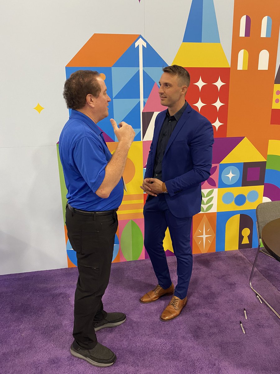 RhodesDavisSr's tweet photo. Started AGA PDT with energy and an βUnstoppableβ mindset with American Ninja Warrior Alex Weber ! βGo all in on yourself and donβt quit on yourself. Others need you, your gifts, and your leadership.β #pdt23 #ninjawarrior #motivation https://t.co/1anXoURoSS