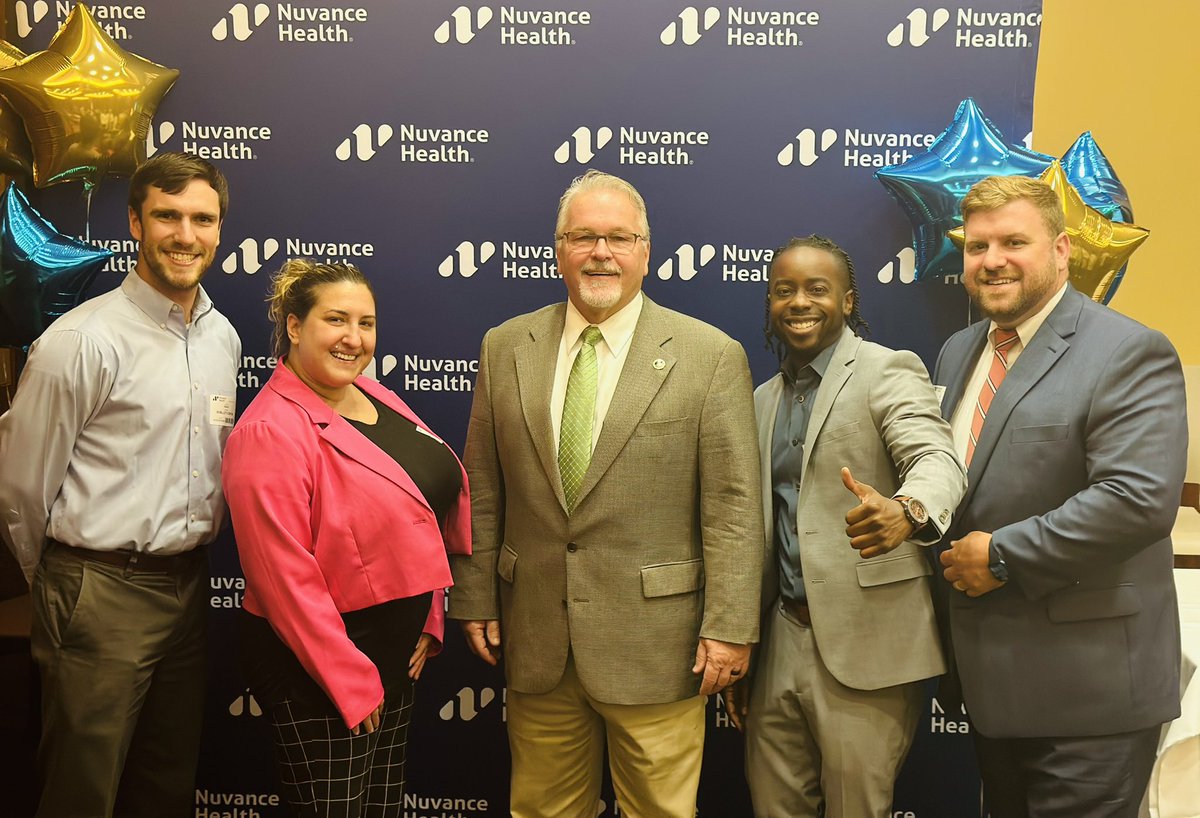 itsbrentdean's tweet photo. S/O to our Danbury students completing a rigorous one-week internship/shadowing program at Danbury Hospital. The @NRWIB understands the importance of collaboration and aligning goals to create opportunity and pipelines. 
(Danbury, Torrington, Waterbury)

#aligninggoals #pipelines https://t.co/eFxJqFHKQM