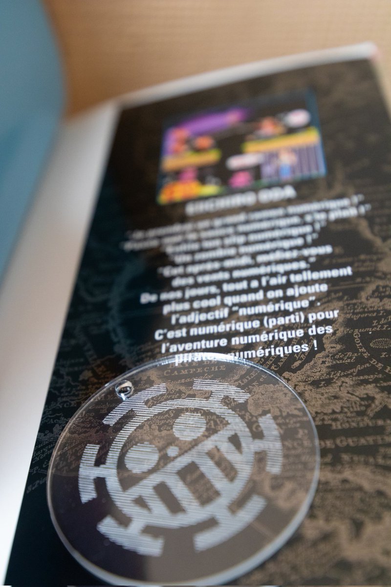 Tenshiy_'s tweet photo. 𝔾𝕣𝕒𝕧𝕦𝕣𝕖 - 𝗧𝗿𝗮𝗳𝗮𝗹𝗴𝗮𝗿 𝗟𝗮𝘄

Première réalisation d'une gravure à l'honneur de #trafalgarlaw de  #OnePiece 👒🔥

Pour une première, je suis assez contente du résultat ✨

#Manga #Cricut #Gravure https://t.co/2hWe9HScta