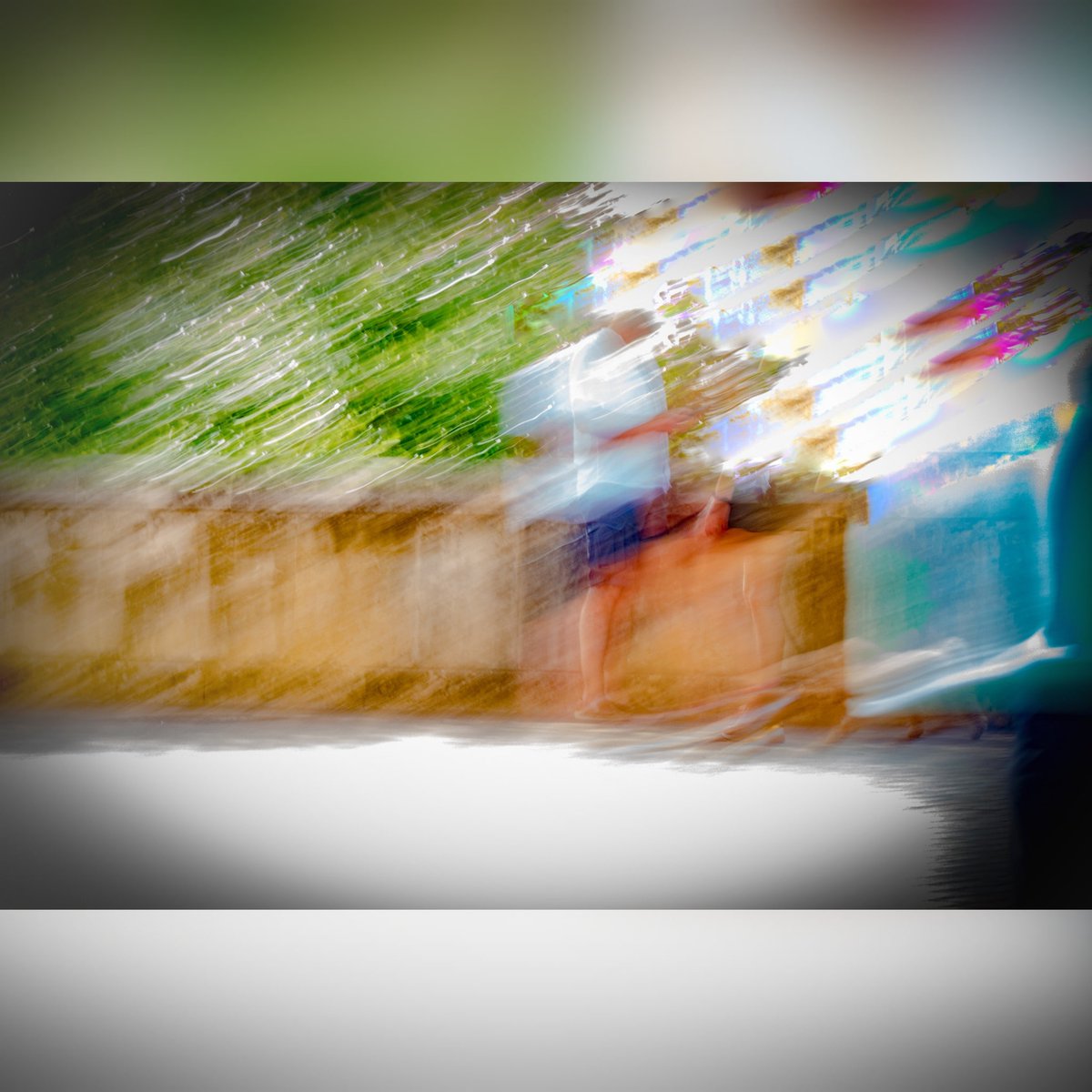 Paseo de la Ribera (Córdoba) #artinmotion #icmphotography #icm  #fotocallejera #streetphotography #streetphoto #streetphotographer  #CordobaEsp #icmartist #impressionism  #longexposure #icm_community #streetphotography #bluronpurpose  #Córdoba #fotodecalle #streetphotography