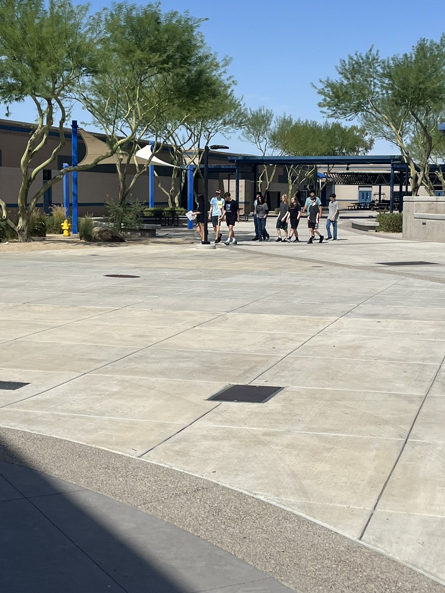 DVHSAthletics1's tweet photo. Skyhawk Welcome Party introducing all of our new students to our Skyhawk Nation! #takeflightdv Lets Go Skyhawks! @DVHSSkyhawks @DvusdA @DrFinchDVUSD @AdminLeadServe https://t.co/A57xWrOcpL