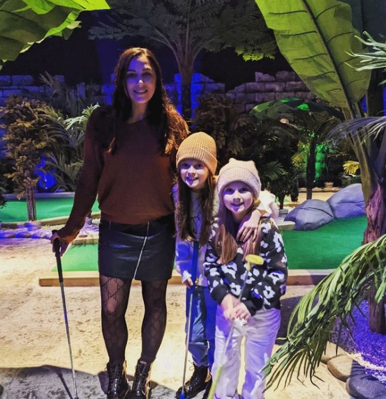 Let's get the family together this week! 😇

With 18 and 36 hole family passes available, you can treat your loved ones to an epic adventure without breaking the bank! 🏝️

#thingstodo #familyfun #tour #experience #adventures #summerfun #family #kids