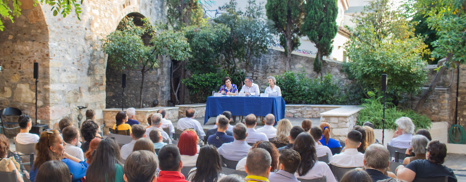 Η ιsalos.net διοργάνωσε την Πέμπτη 29 Ιουνίου 2023 την ανοιχτή συζήτηση με τίτλο «Έλληνες και επιχειρηματικά δίκτυα: Εμπόριο και Ναυτιλία» στο Μουσείο Ιστορίας του Πανεπιστημίου Αθηνών, κάτω από τον Ιερό Βράχο της Ακρόπολης.
isalos.net/2023/07/dialex…