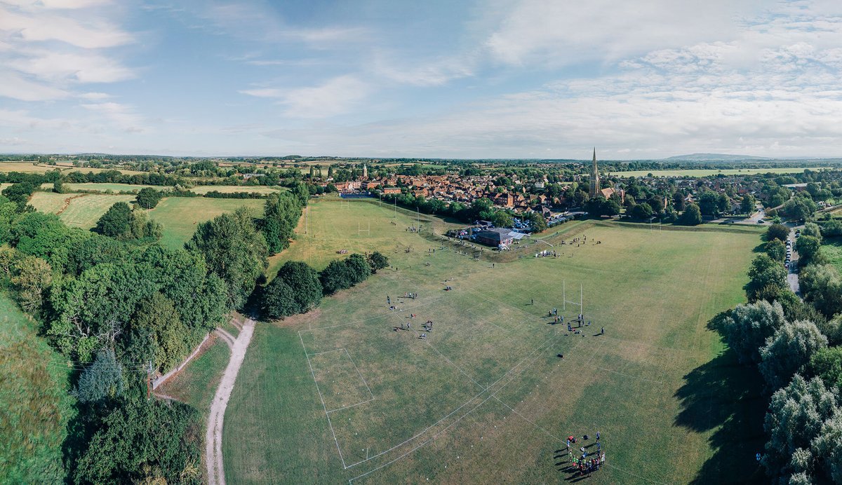 GR_CommunityDpt's tweet photo. 🎉 COUNTDOWN TO SUMMER CAMPS!

Our next stops on the Gloucester Rugby camp roadshow will be @Dursleyrugby @Drybrook__RFC and @UptonRugbyClub!

There are only a handful of places left, so get yours asap!

Link in our bio 🎉 https://t.co/Qrf4eKEgNG