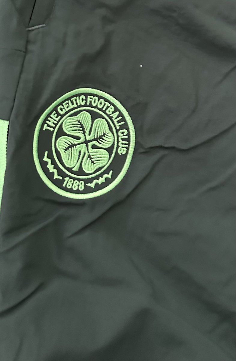 67mouldy67's tweet image. #kits
#trainingkit/leisure
#celticbadge 
#greyandgreen
#20232024