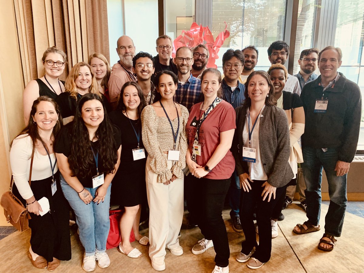John Wallingford (@jbwallingford) on Twitter photo So stoked to see several successive generations of researchers in Patterson Laboratories <a href="/TexasScience/">NaturalSciences @ UT</a> at the <a href="/SocDevBio/">Society for Developmental Biology</a> Annual Meeting. Hook ‘Em! 🤘 <a href="/UTexasILS/">UTexasILS</a> <a href="/ut_mbs/">Molecular Biosciences</a> So stoked to see several successive generations of researchers in Patterson Laboratories <a href="/TexasScience/">NaturalSciences @ UT</a> at the <a href="/SocDevBio/">Society for Developmental Biology</a> Annual Meeting. Hook ‘Em! 🤘 <a href="/UTexasILS/">UTexasILS</a> <a href="/ut_mbs/">Molecular Biosciences</a>