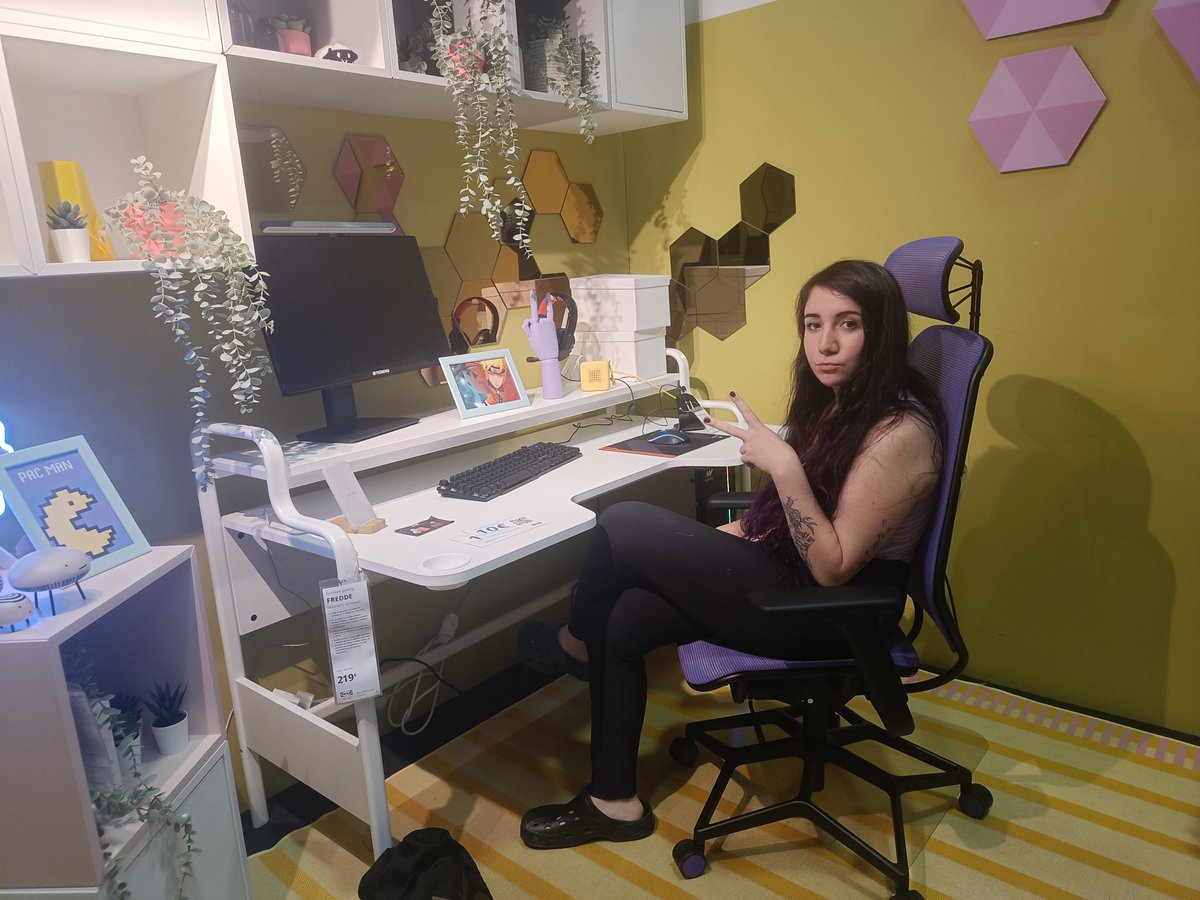 Nebukai (@nebunebukai) on Twitter photo Aquí esperando a ganar la habitación de <a href="/IKEASpain/">IKEA España</a> #IKEAgamingrooms en la #EE31 <a href="/euskalencounter/">Euskal Encounter</a> Aquí esperando a ganar la habitación de <a href="/IKEASpain/">IKEA España</a> #IKEAgamingrooms en la #EE31 <a href="/euskalencounter/">Euskal Encounter</a>