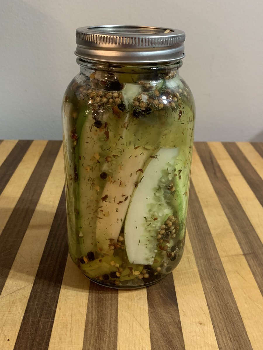 dallascarlson's tweet image. When a neighbor gives you cucumbers from her garden, you make spicy garlic pickles with banana peppers!
.
#homechef #cheflife #truecooks #chefdallascarlson #killinitinthekitchen #makinmygrandmasproud