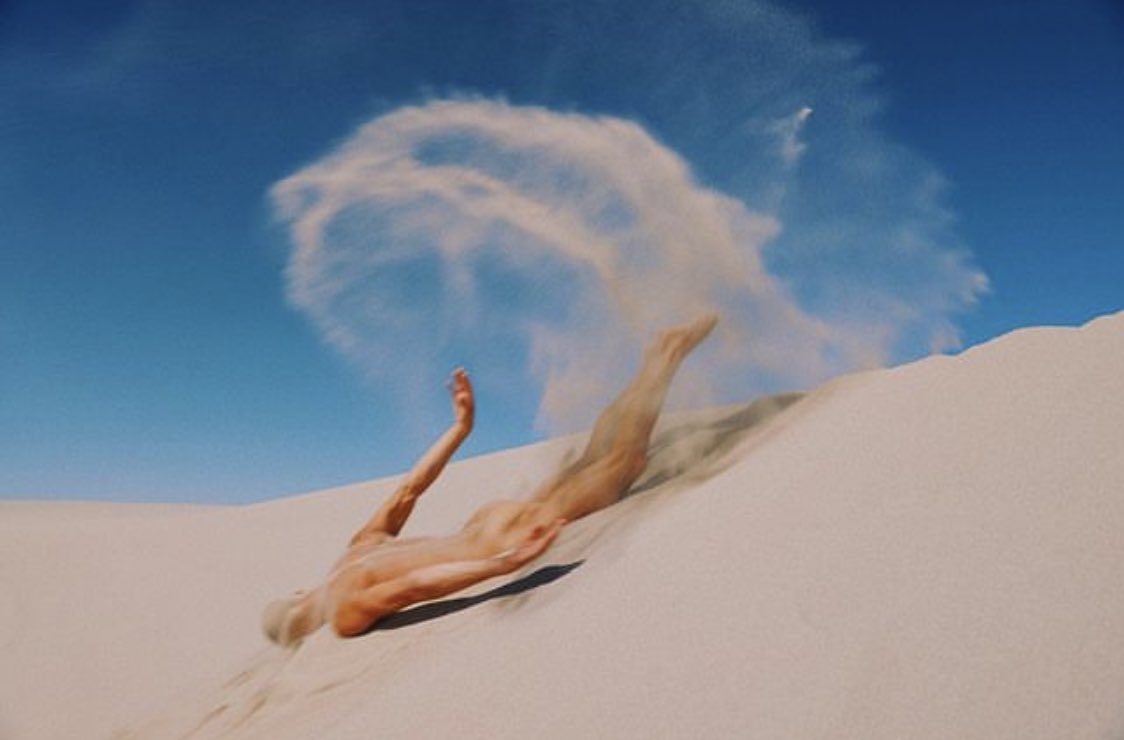 claire_salvo's tweet image. also natasha, check out @danieljohnson - he’s spent years exploring the nude body (including his own) and how it interacts with nature. here’s his IG: instagram.com/danieljohnsoni…