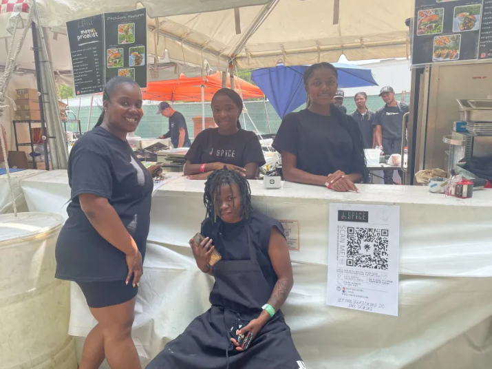 Taj Franklin told Jamy Franklin, her husband and business partner of J. Spice, that 2023 would be a “festival year” for their business. They served their Caribbean foods including vegan sliders and jerk burgers at Pitchfork this past weekend. Read more: buff.ly/44zvQsp