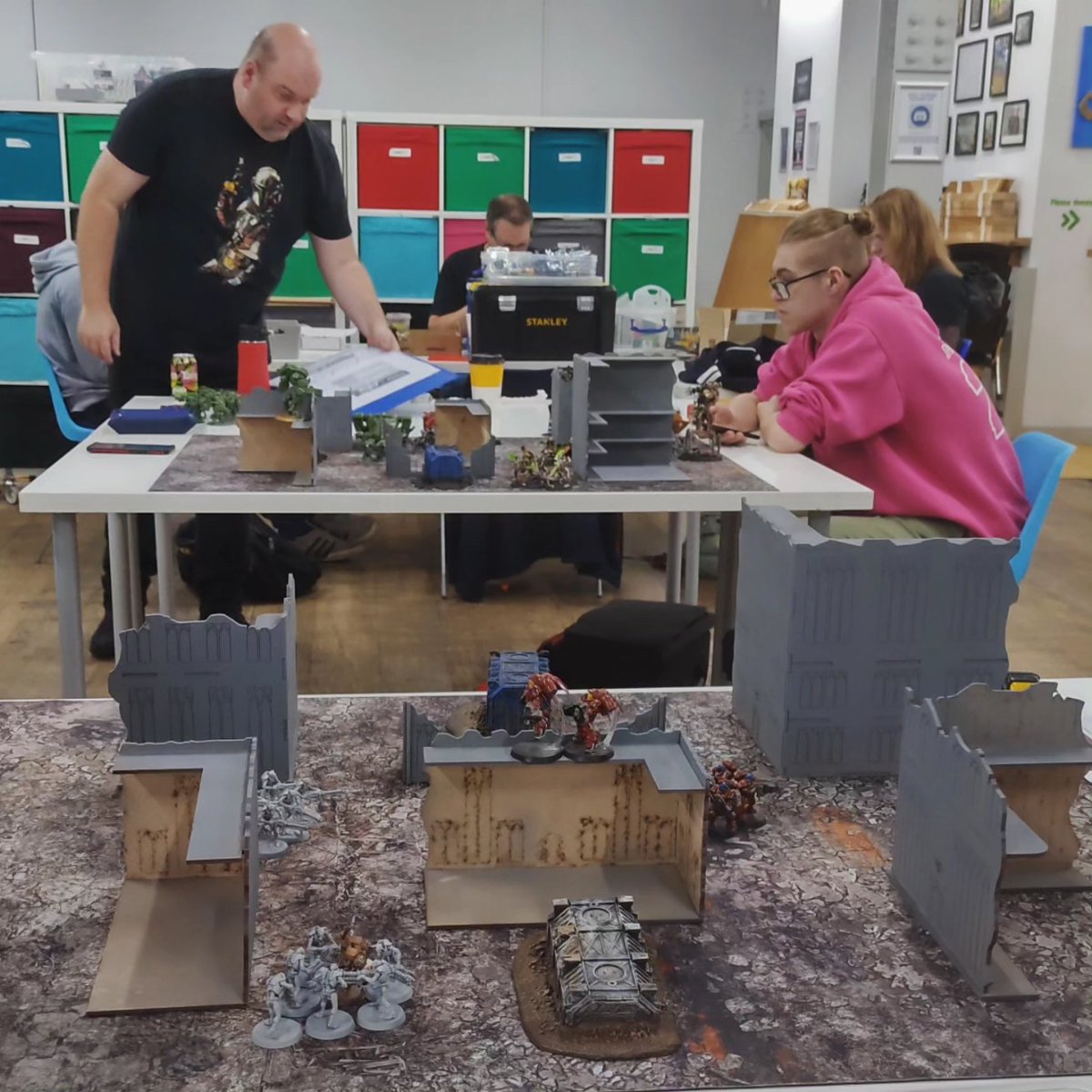 Create_Oldham's tweet photo. Saturdays are also home to our Wargaming group (10:30am-2:30pm Saturdays) π²π°
And our Wargaming group (run by Jack) was playing Warhammer π² using board and figures made by our members for our members π
#hackoldham #wargaming #warhammer #oldhamhour #photooftheday #SATURDAY https://t.co/iWAFwWvD3x