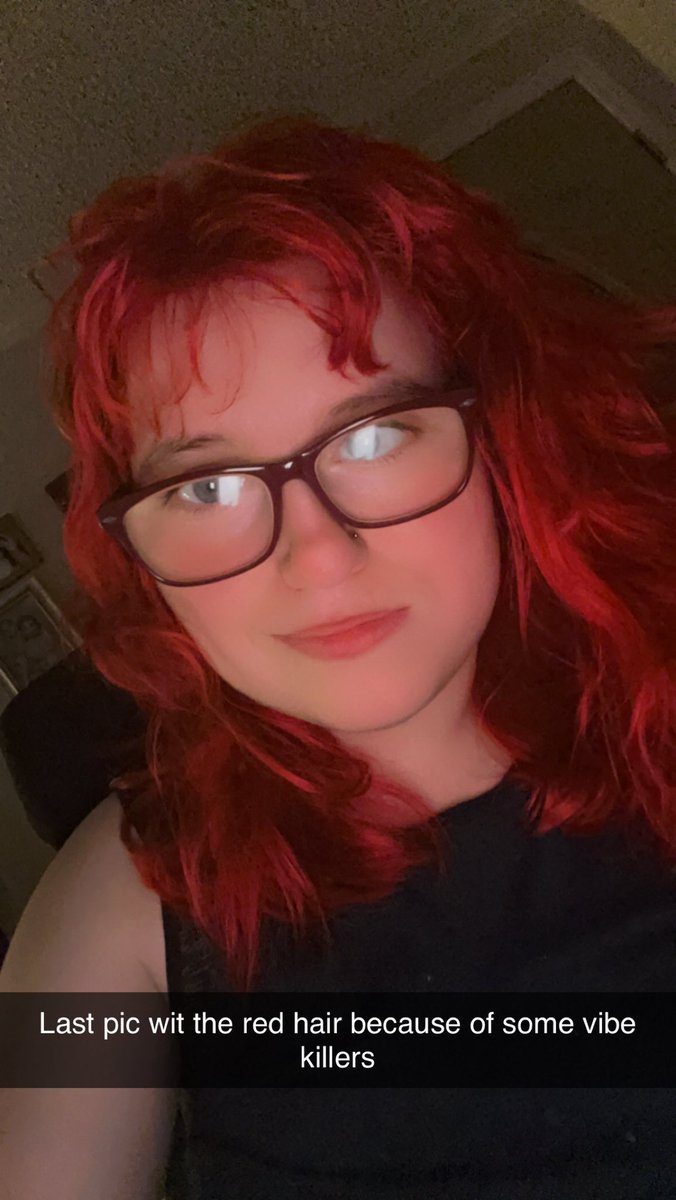 queenchameleon3's tweet photo. I miss the red hair!! 😭 https://t.co/Dc8FeiycbH