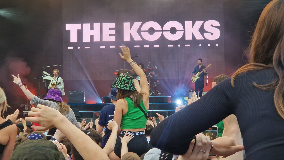 OrlaMiddleton's tweet photo. @thekooksmusic @LatitudeFest @splendourfest it was brilliant seeing u guys got some awesome photos too everyone in the crowd loved you https://t.co/vbkdbTTvkh