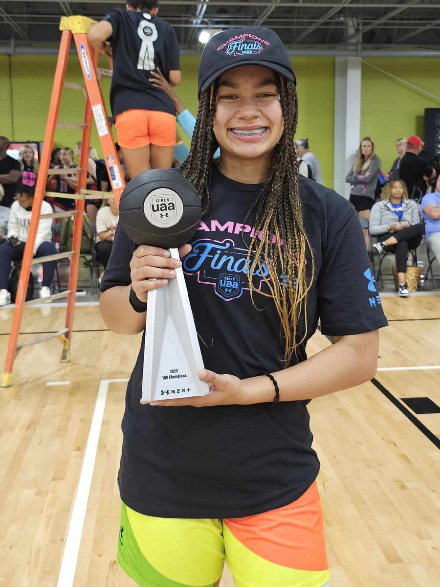 We did that! Shout out to my team. I love y’all. Coming to FBC has been awesome! I’ve played and practice with some of the best in the country, and I have made sisters for life. <a href="/FBCMotton/">FBC Mo</a> @coachsasha10 <a href="/priority1hoops/">Sean Green</a> #mg24 #fbcstrong @webb_girlsbball