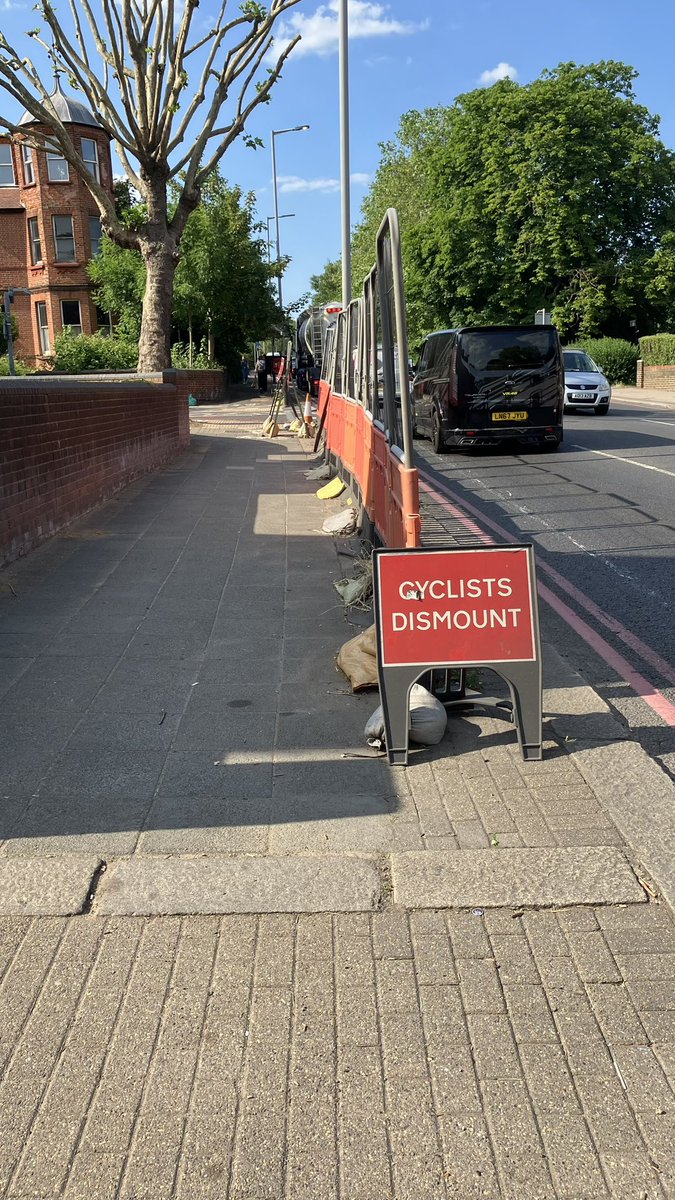 harniman's tweet photo. @DrOnkarSahotaAM @TfL @MayorofLondon @CityHallLabour Meanwhile @DrOnkarSahotaAM will you reply to my letter asking you to enquire of TFL why the cycle lane on the Nth Circ has been closed for 3 years? https://t.co/BHqEHg08qW