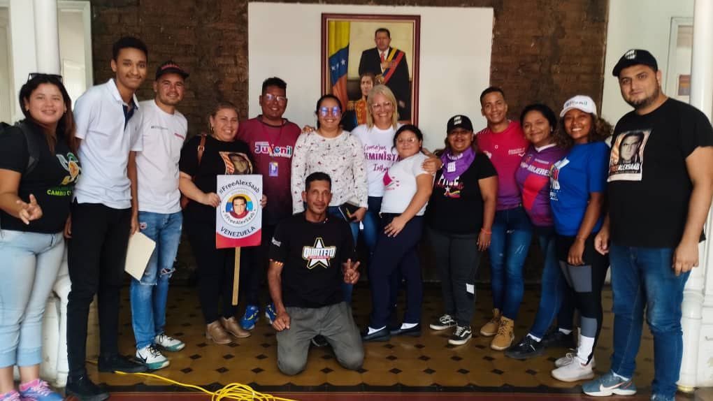 🗣️El Movimiento #FreeAlexSaab se unió al trabajo de todos los movimientos sociales del Municipio Iribarren, Edo. Lara, en defensa de la Revolución Bolivariana y en defensa de nuestro Pdte. <a href="/NicolasMaduro/">Nicolás Maduro</a>. <a href="/POTUS/">President Donald J. Trump</a> <a href="/SecBlinken/">Secretary Antony Blinken</a> <a href="/StateDept/">Department of State</a> <a href="/StateSPEHA/">Special Presidential Envoy for Hostage Affairs</a> <a href="/Cartajuanero/">Juan S. Gonzalez</a> #BatallaNaval200