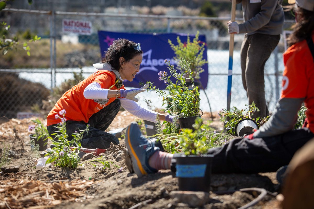 It’s #ParkandRecMonth and we’re highlighting our incredible partners in the field. As part of our 25 Initiative, we’ve partnered with @RecParkSF to address gaps in access to quality, nature-rich kid’s playspaces in communities that lack resources. #WhereCommunityGrows