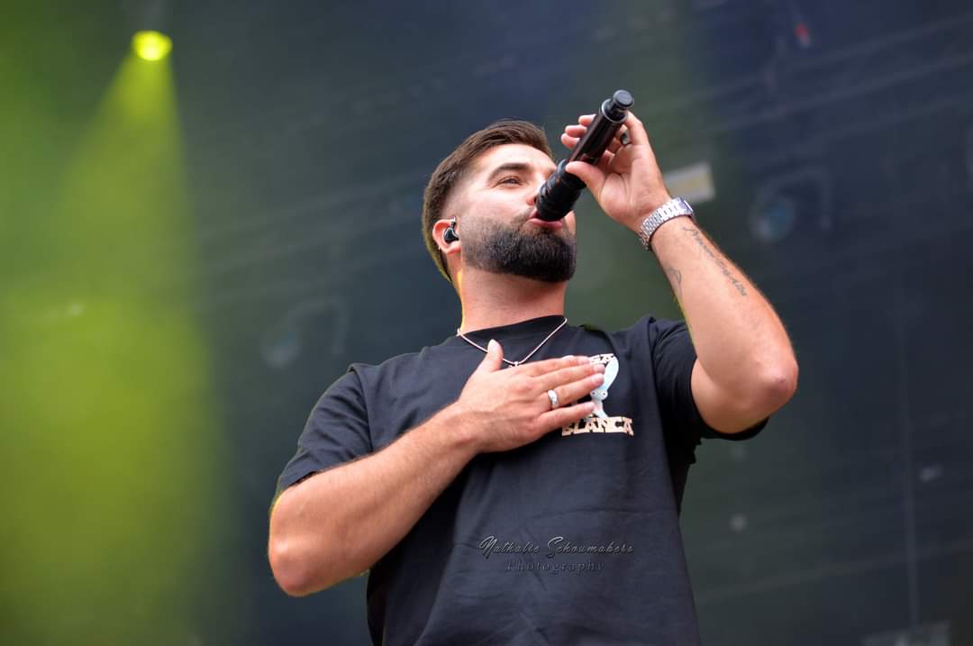 FansKendjiG_Off's tweet photo. @GIRACKENDJI sur la scène des Francofolies de Spa hier (24/07/2023)

📷 Nathalie Schoumakers Photography

#TeamKendji #Kendji #festival https://t.co/f2DzGw43to