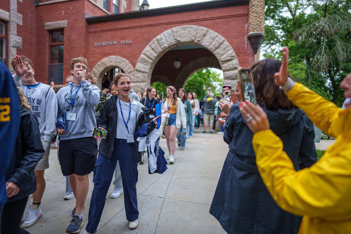 BeAUNHWildcat's tweet photo. College application season is just around the corner! @UofNH uses the Common App, which opens next week on August 1st! Be ready to start applying to colleges with a Q&amp;A and tips for applying to UNH in our latest blog post. Read: https://t.co/JSxe2KjMFX https://t.co/T2dyfzqXzk