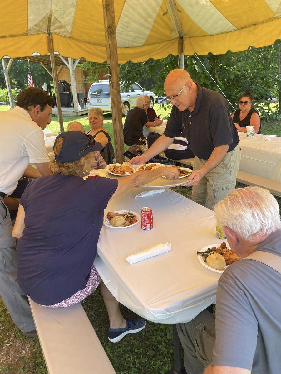 PutnamCountyDA's tweet photo. The Brewster Elks Senior Picnic is a wonderful event where the District Attorney can really “serve” the public! A beautiful day for beautiful folks. 🇺🇸🌞
Follow PCDA on Instagram: https://t.co/XlwRlQdnWZ https://t.co/8nrqb2sZIZ