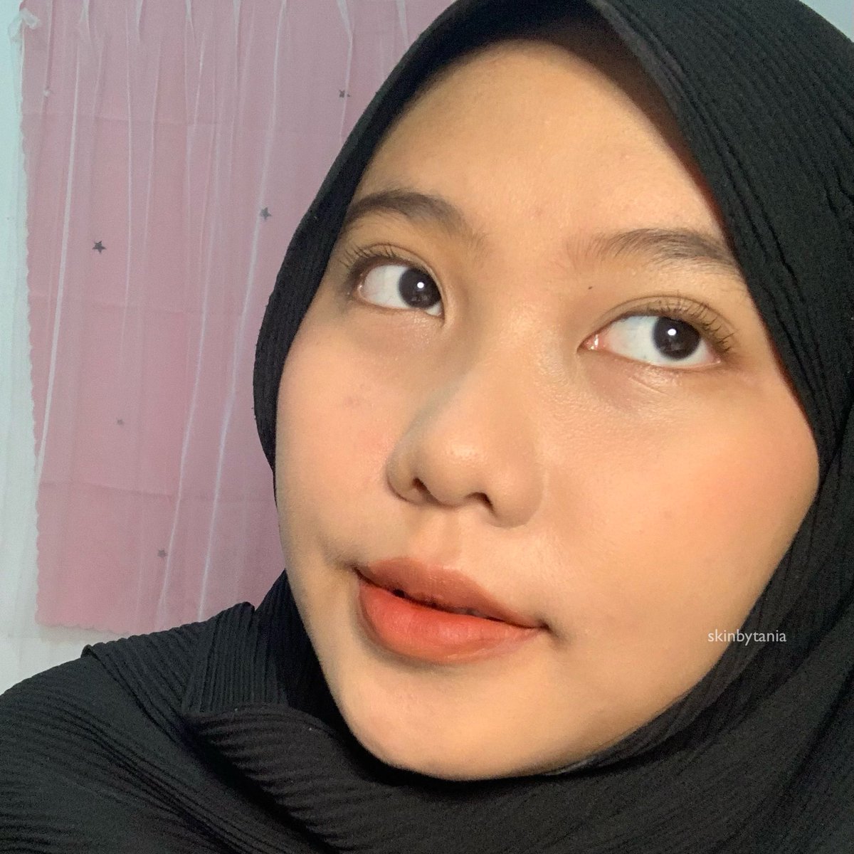 makeup ringan satset pake cushion aja‼️

hasilnya flawless, matte finish, coveragenya oke bgt🤩