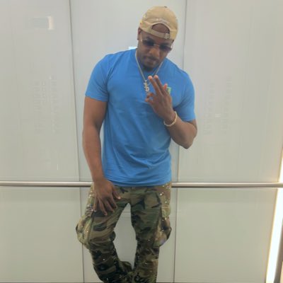 DJDEV4LIFE's tweet photo. #NewProfilePic https://t.co/AfVZrbuEqT