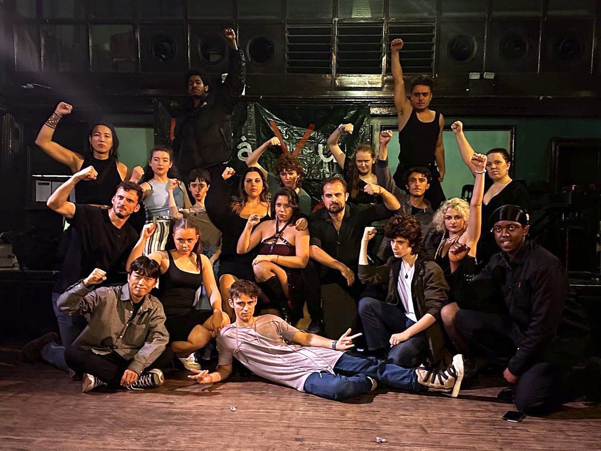 offthebeatprod's tweet image. Hello beautiful people!!✨

Happy Monday! Hope you had an amazing weekend cause we surely did! 💋After a sold out run, we are so happy to share with you our favourite moments from the show! 

Look at our beautiful cast and crew after the show on Saturday!✨