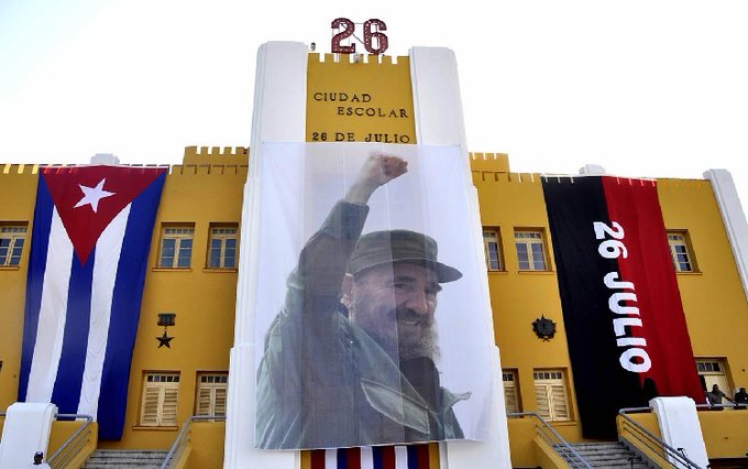 FBuenAbad's tweet photo. APRENDER DE LA REVOLUCiÓN Necesitamos un 26 de julio comunicacional también. Un asalto semiótico al Cuartel Moncada de la Ideología Dominante. Una revolución armada con las mejores ideas humanistas. Una Revolución de la Conciencia fraterna e igualitaria. Una planeta sin Imperios. https://t.co/U8JB1u8ccJ