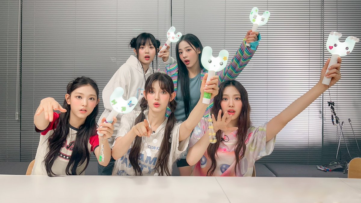 youtu.be/wfbkBvmZ89M, let’s get ready to ‘𝙀𝙏𝘼’! ⊹ our cheering guide is here! join us in mastering the cheers for our electrifying track ‘𝙀𝙏𝘼’! let’s bring the house down with our passion and support. get ready to cheer for the best performance ever! . ꮺ ୭ ݁ ˖