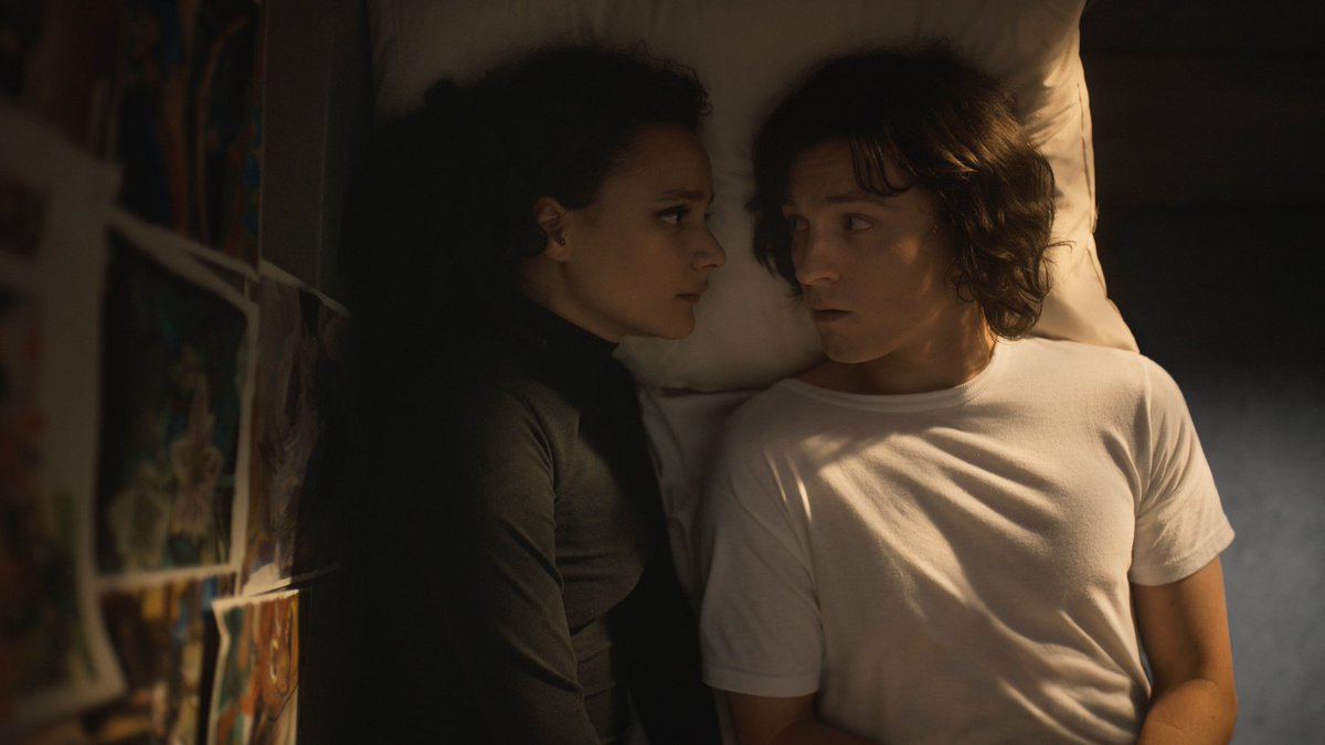 CrowdedRoomUpd's tweet photo. New stills from THE CROWDED ROOM finale featuring Tom Holland,  Amanda Seyfried,  Emmy Rossum, Christopher  Abbott and Sasha Lane https://t.co/aF3FjIIp0L