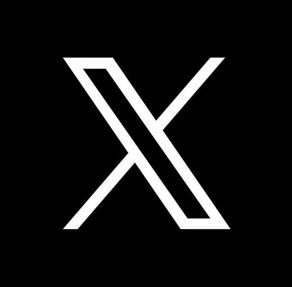 craigminielly's tweet photo. So Twitter now has a new logo, and it’s not even original. Nikon had the design first with their Z series mirrorless camera launch years ago, and #ElonMusk blatantly copies the design … maybe he used AI?? 
@NikonUSA @NikonCanada #TwitterLogo @Reuters @CBCNews https://t.co/kXWRIPL6kD