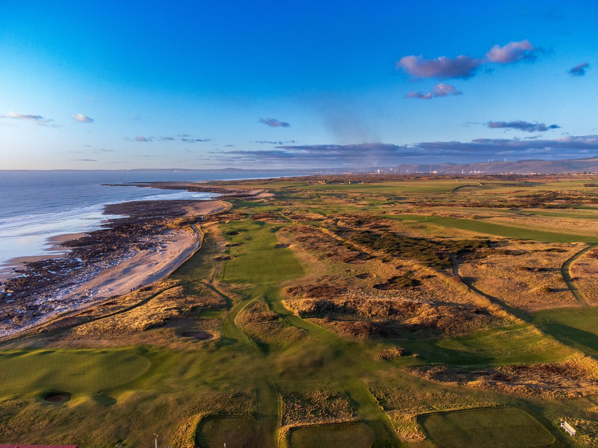 RalphWardlaw's tweet photo. Royal Porthcawl. Host of this weeks Senior Open @Royal_Porthcawl https://t.co/XsCBsvQLZE