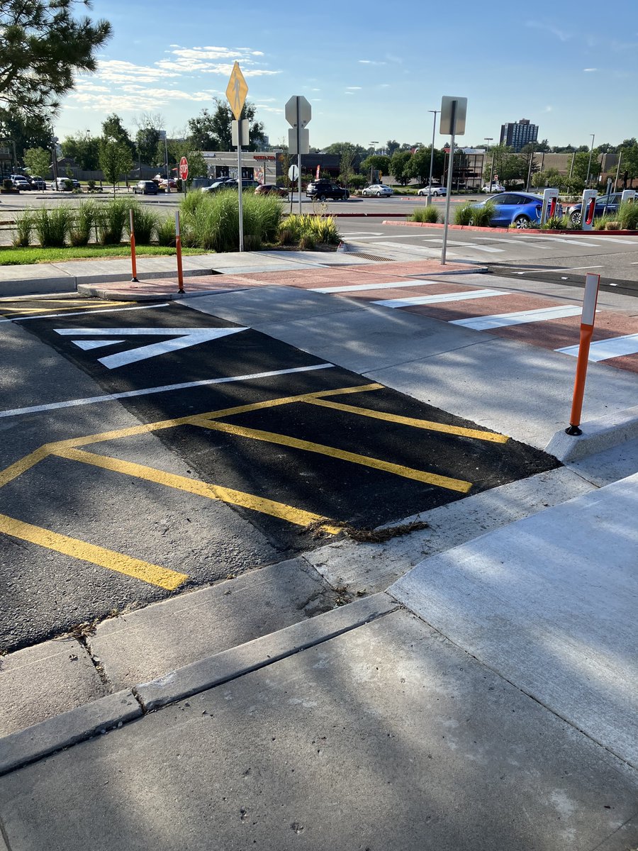 johnbeltrone's tweet photo. Check out Edgewater's latest traffic calming feature on your way to the @CochinoTaco Ribbon Cutting Ceremony at 4pm today. Safe streets support thriving businesses! https://t.co/TpacxjG0Pe