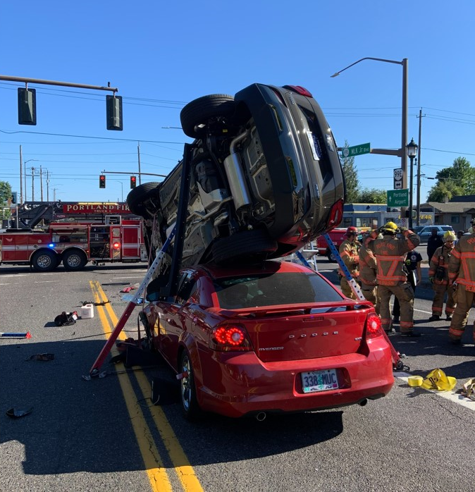 azfamily 3TV CBS 5 on Twitter "Car flips on top of car in 3vehicle