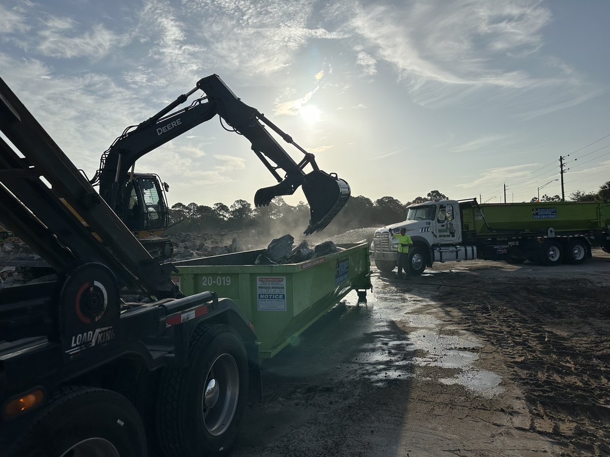 Wreckitdemo's tweet image. We&apos;re proud to have the best demolition equipment in town at Wreck-it Demolition! Whether it&apos;s a small project or a large one, we&apos;ve got you covered. #DemolitionExperts #QualityEquipment