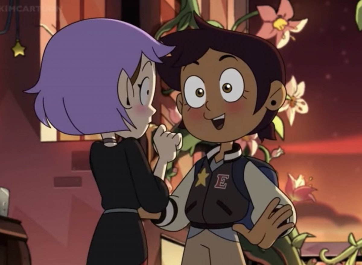 LUZL0VER's tweet photo. the way you can see luz process her first kiss in real time and go from shocked to SO HAPPY https://t.co/Q6LBavk4M3