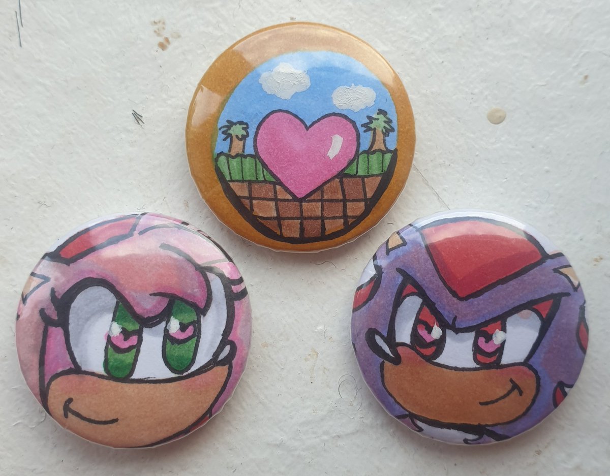 rainbowfr0ggy's tweet photo. Soo I made shadamy badges. They're not perfect but I still love them. #shadamy https://t.co/ROXOU4KopS