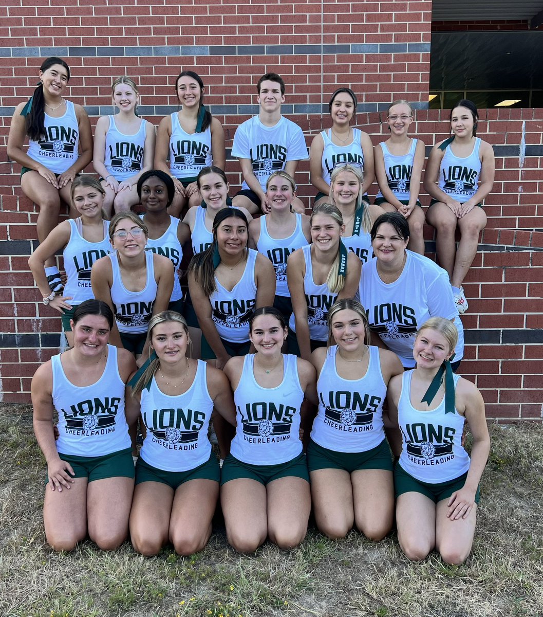 LHS Cheer is off to Cheer Camp at Texas A&amp;M!! They are excited to learn new cheers for the upcoming season.
#WeLoveOurLions
