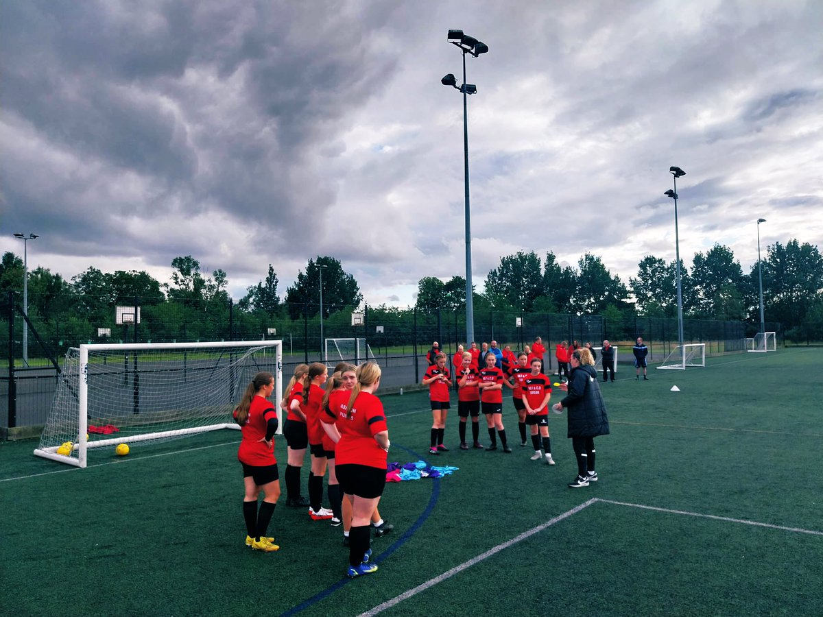 Un1ock_ED's tweet photo. We recently had the opportunity to assist coach development @pumasgfc What a great club striving to support the development of players and coaches ๐
DM us & find out how we can support your players, coaches & club
#CoachDevelopment #InclusiveEducation #Player1st #GirlsFootball https://t.co/szb0JJ7UGu