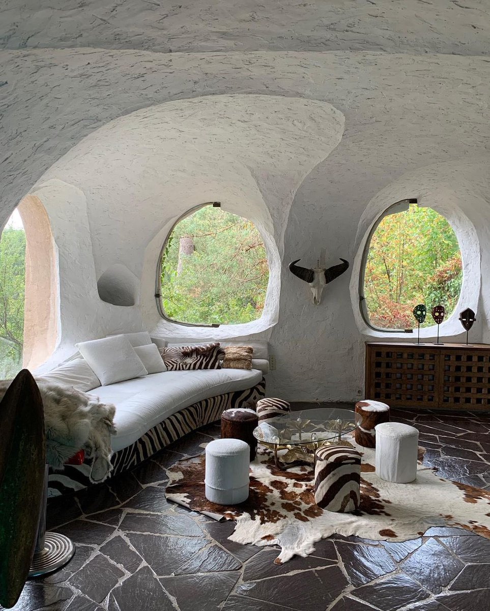 designdocument's tweet photo. The "Villa Goupil" designed by Jacques Couëlle (1967) https://t.co/oBeWz96Xco