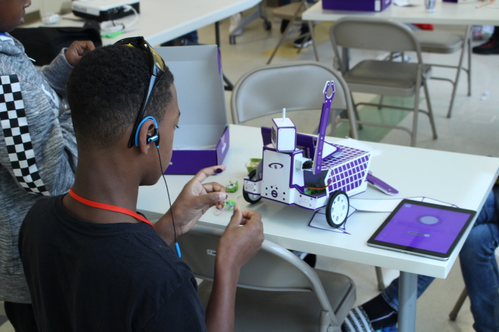 TheMJFoundation's tweet photo. S.T.E.A.M. programs often involve hands-on projects, enabling kids to learn through practical experiences and experimentation.
#steam #tmjf #ourkids #youthfirst https://t.co/HNkk4gvQuI